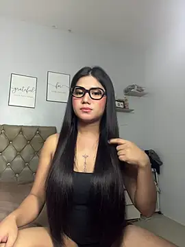 JassmineLove online show from April 2026 04:08:01 PM