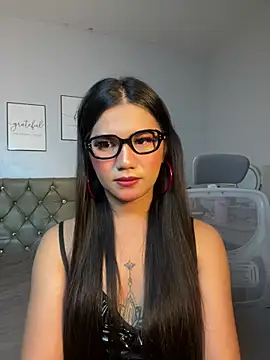 Snapshot of JassmineLove chatting on June 2026 08:17:02 AM JassmineLove online show from June 2026 08:17:02 AM