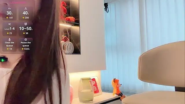 tingting-youu online show from April 2026 10:32:01 AM