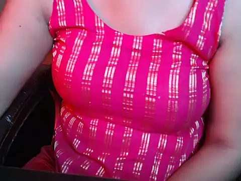 Snapshot of Kiarax1 chatting on May 2026 05:58:02 AM Kiarax1 online show from May 2026 05:58:02 AM