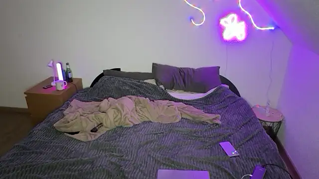 RoxySweetheart online show from April 2026 08:31:01 PM