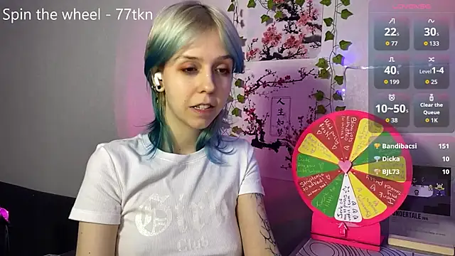 Snapshot of LunaBless chatting on May 2026 10:00:02 PM LunaBless online show from May 2026 10:00:02 PM