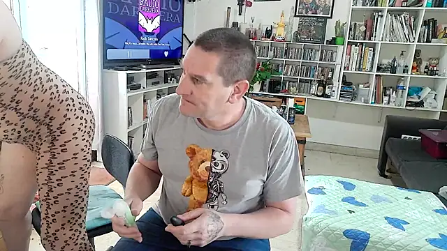Snapshot of teddythebeer86 chatting on May 2026 02:16:01 PM teddythebeer86 online show from May 2026 02:16:01 PM