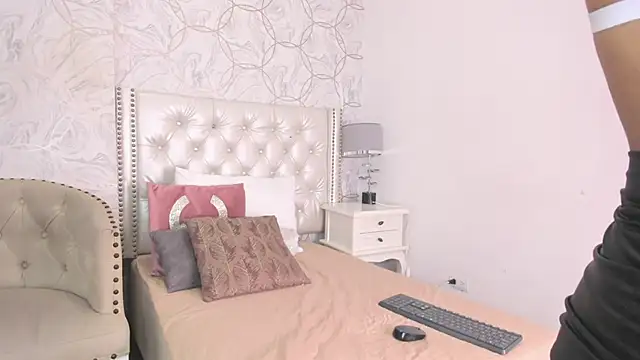 cathaleja 20  online show from April 2026 09:39:33 PM