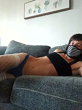 Wayuphornybttm online show from April 2026 03:38:02 PM