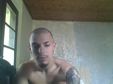 robertmrn112 online show from June 2026 01:21:02 PM