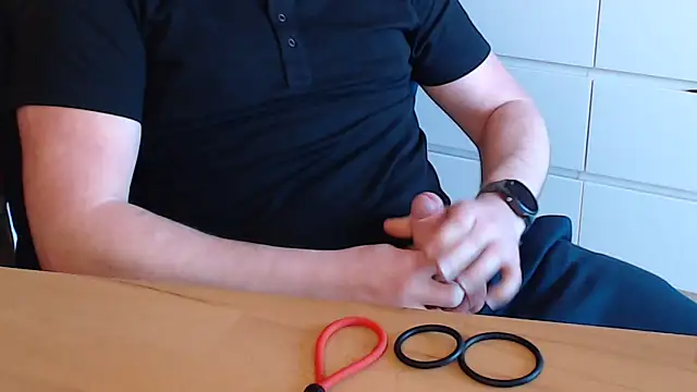 Seth-Pupille online show from April 2026 12:20:01 PM