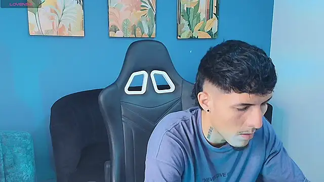 ALEXXXTREM69 online show from April 2026 12:10:01 PM