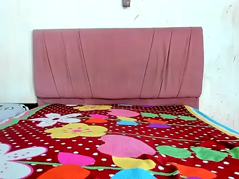 Junior bebe online show from April 2026 02:11:02 PM