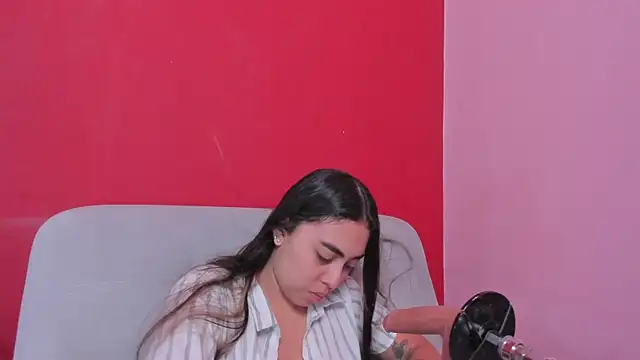 rose smitth online show from April 2026 07:28:02 PM