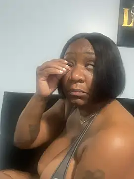 amberchill26 online show from June 2026 02:21:02 PM
