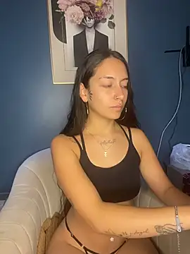 DulceLatinaxo online show from April 2026 07:51:02 PM