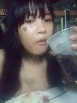 Snapshot of XShihoniLahgi chatting on June 2026 02:24:02 AM XShihoniLahgi online show from June 2026 02:24:02 AM