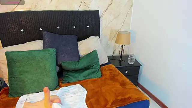 hasley cute online show from April 2026 07:36:01 PM