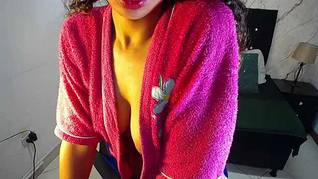 hasley cute online show from April 2026 09:39:33 PM