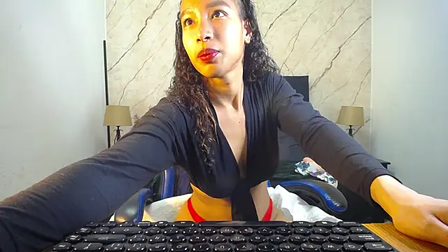 hasley cute online show from April 2026 06:56:02 PM