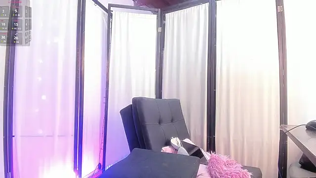 JadeMills2 online show from April 2026 07:51:01 PM