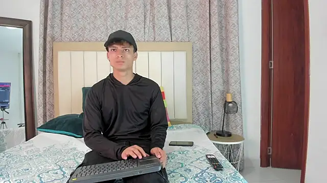 thomas and thiago online show from April 2026 12:54:02 AM