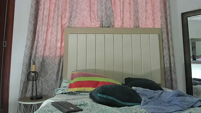 thomas and thiago online show from April 2026 09:51:02 PM