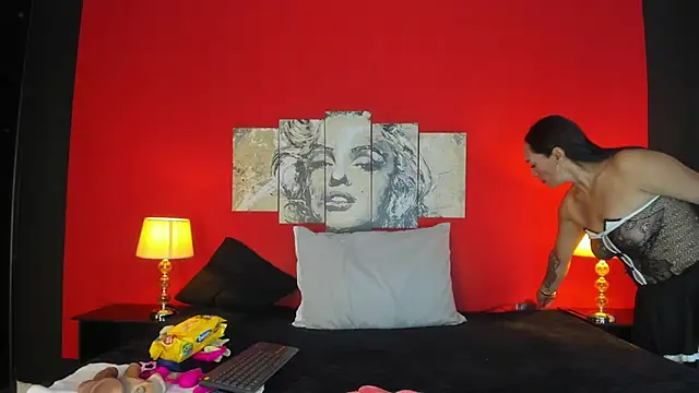 LucianaMadura1 online show from April 2026 05:53:02 PM