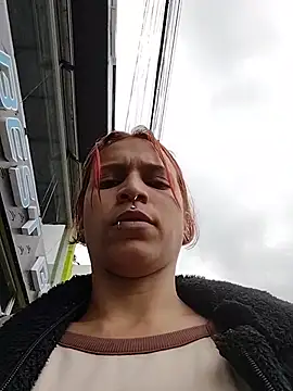 Mia 0-4 online show from April 2026 07:58:01 PM