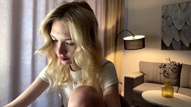 EvelineMolima online show from April 2026 10:20:02 AM