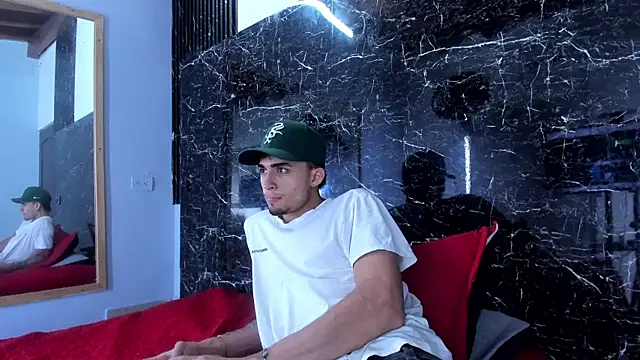 James-06 online show from April 2026 11:37:02 AM