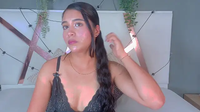 LeslyTaylor  online show from April 2026 07:41:01 PM