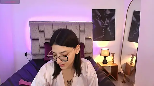 candy tina online show from April 2026 02:09:02 PM