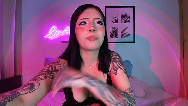 Its  Alice online show from April 2026 02:38:01 AM