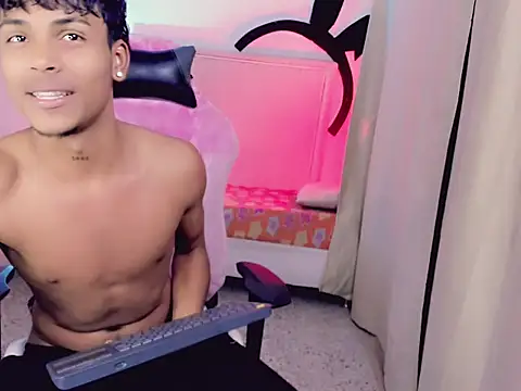 Angel foxc  online show from April 2026 03:31:01 AM