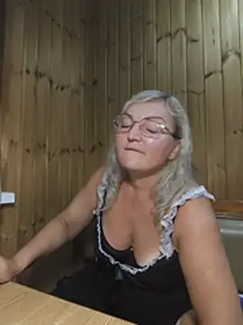 White-Chocolatte online show from July 2026 07:09:01 PM