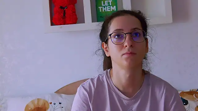 KarolDolly05 online show from April 2026 12:52:02 PM