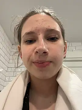 michelle lovique online show from April 2026 07:04:01 AM