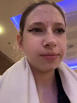 michelle lovique online show from April 2026 08:28:02 AM