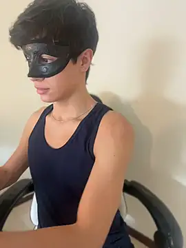 ojitosdegato online show from April 2026 04:21:02 PM