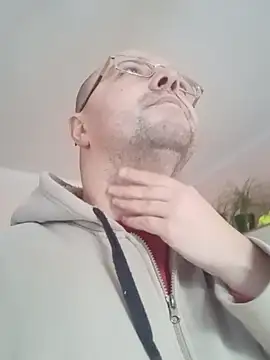 Snapshot of Luceriusbigass chatting on December 2024 07:40:02 AM Luceriusbigass online show from December 2024 07:40:02 AM