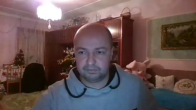 Snapshot of Luceriusbigass chatting on January 2025 03:50:01 PM Luceriusbigass online show from January 2025 03:50:01 PM