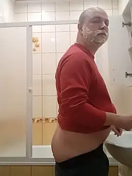 Snapshot of Luceriusbigass chatting on March 2025 06:58:02 PM Luceriusbigass online show from March 2025 06:58:02 PM