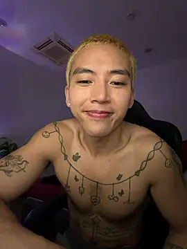 CheoXiao online show from April 2026 05:34:01 PM