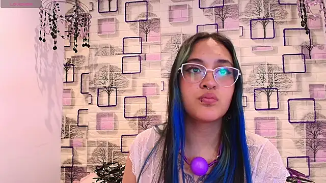 Samanthaa Evanss online show from April 2026 09:39:33 PM