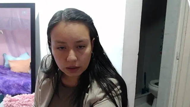 Snapshot of Belavelvet chatting on April 2026 03:28:01 PM Belavelvet online show from April 2026 03:28:01 PM