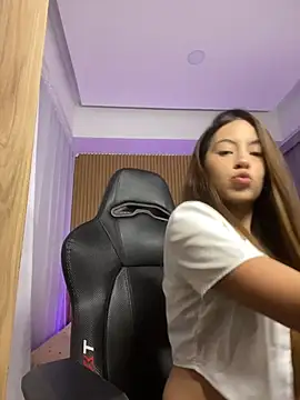 Snapshot of Ambar_Zaf chatting on May 2026 01:12:01 AM Ambar Zaf online show from May 2026 01:12:01 AM
