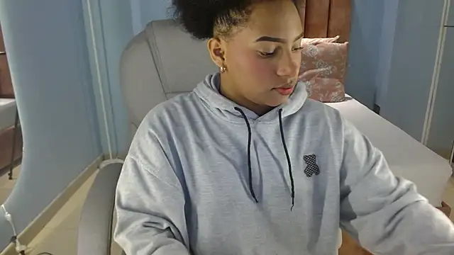 coral echeverri online show from June 2026 04:04:01 AM