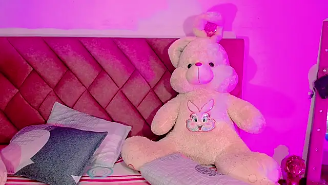 Snapshot of sammy_sweetxx chatting on June 2026 07:58:02 AM sammy sweetxx online show from June 2026 07:58:02 AM