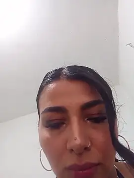 Snapshot of Antonella-corruso chatting on May 2026 11:58:01 PM Antonella-corruso online show from May 2026 11:58:01 PM