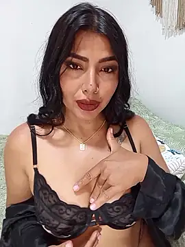 Snapshot of Antonella-corruso chatting on June 2026 05:37:01 PM Antonella-corruso online show from June 2026 05:37:01 PM