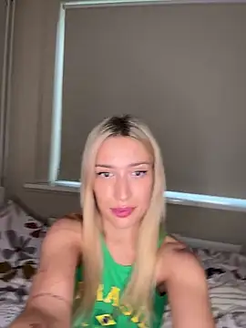 BlondeChiara online show from April 2026 06:10:01 PM