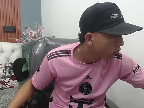 Alexander villa  online show from April 2026 10:23:02 PM