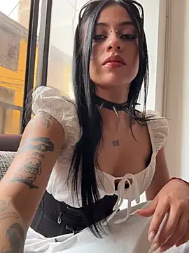 Kattze  online show from April 2026 09:52:01 PM